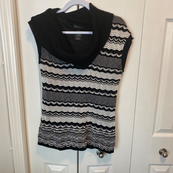 INC turtle neck top size L - Picture 3 of 10